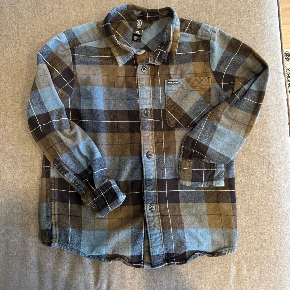 Volcom boys Kids Plaid Shirt in Blue and Brown. Size 7